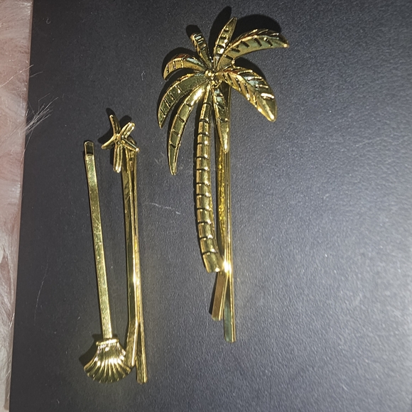 Gold Palm Tree Hair Clips - Picture 3 of 5